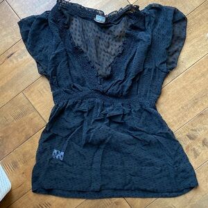 BCBG Maxazria black blouse sheer size XS 100% silk